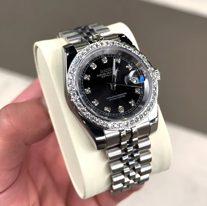 VELARÉ Obsidian Diamond Dial