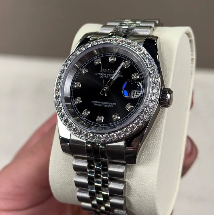 VELARÉ Obsidian Diamond Dial