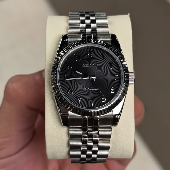 VELARÉ The Nightfall Arabic Dial