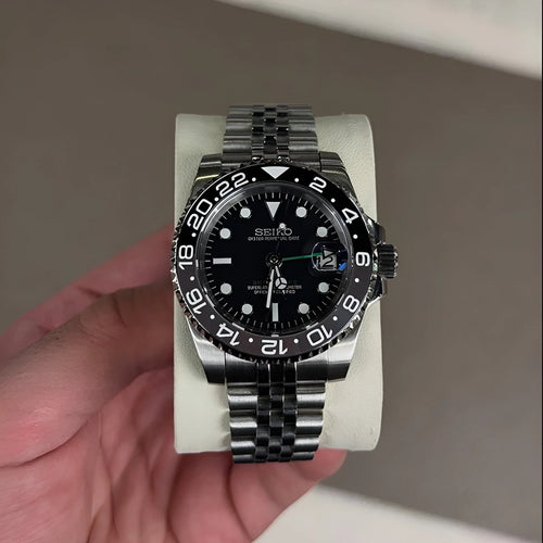 VELARÉ Pepsi Dark Dial