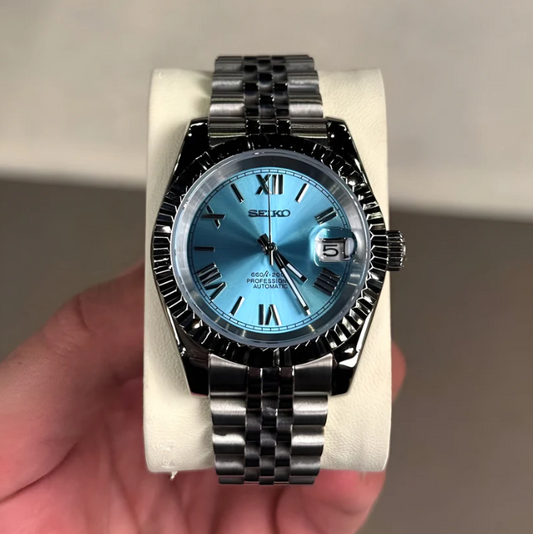 VELARÉ Ocean Blue Roman Face